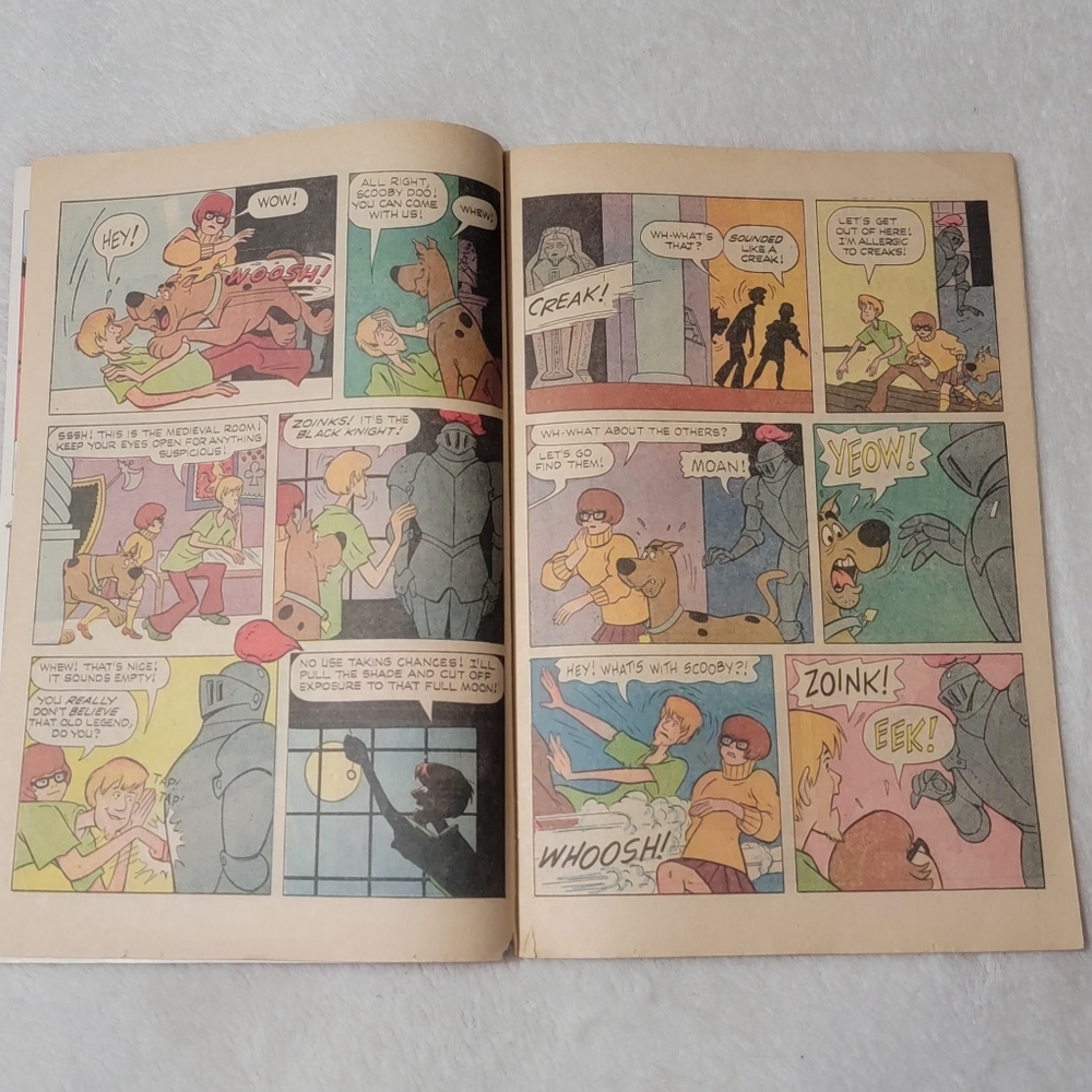 Scooby Doo #1 What A Night For A Knight Comic Book 1970 - Picture 7 of 16